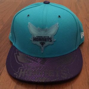 Hornets Flat Rimmed Snapback Hat